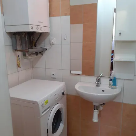 Top-floor 2-1 Flat, In The Very Center 公寓